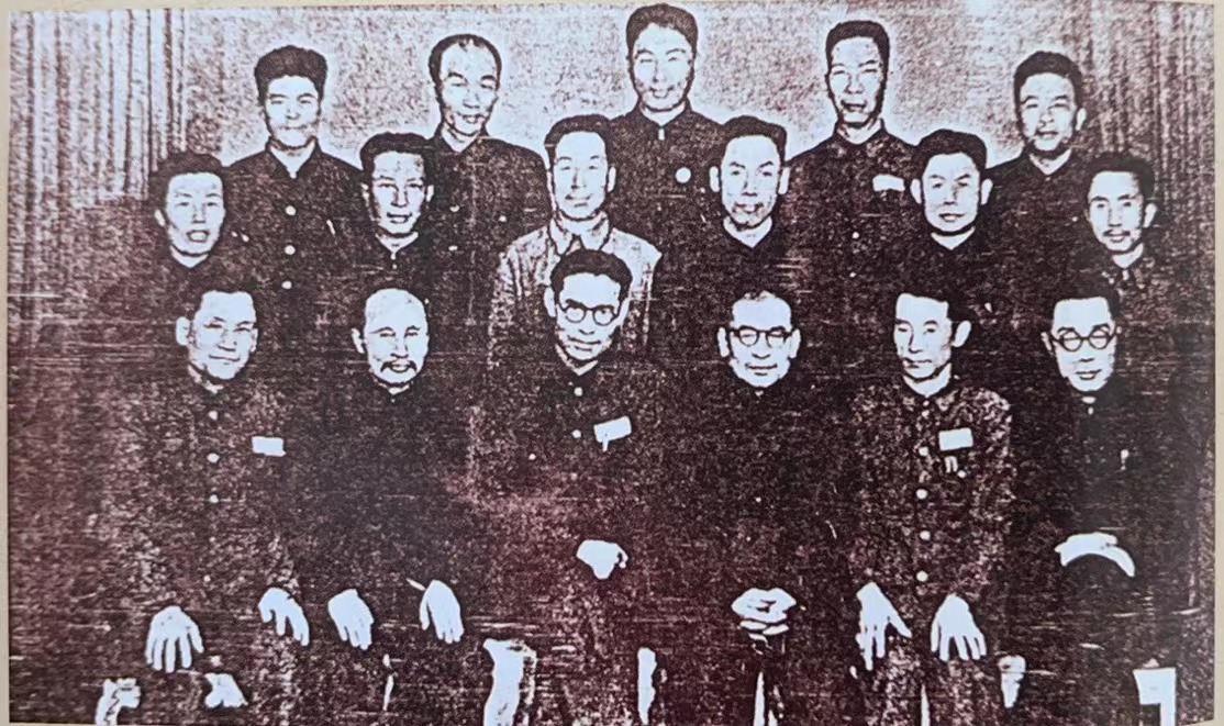 1949年9月21日至30日，中国人民政治协商会议东北解放区代表。第三排右二为周保中。.jpg
