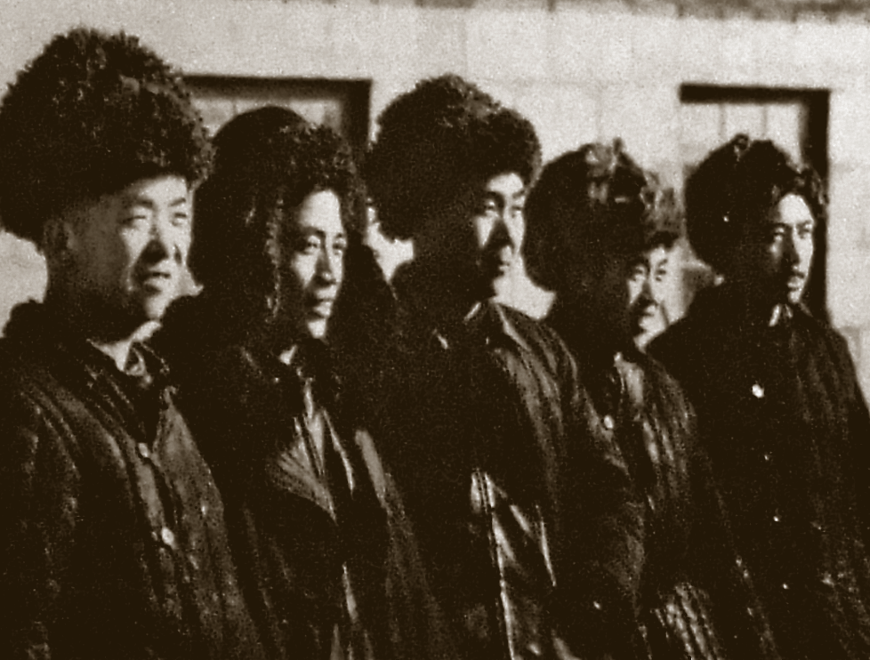 15、大庆油田的五面红旗：王进喜、马德仁、段兴枝、薛国邦、朱洪昌.png
