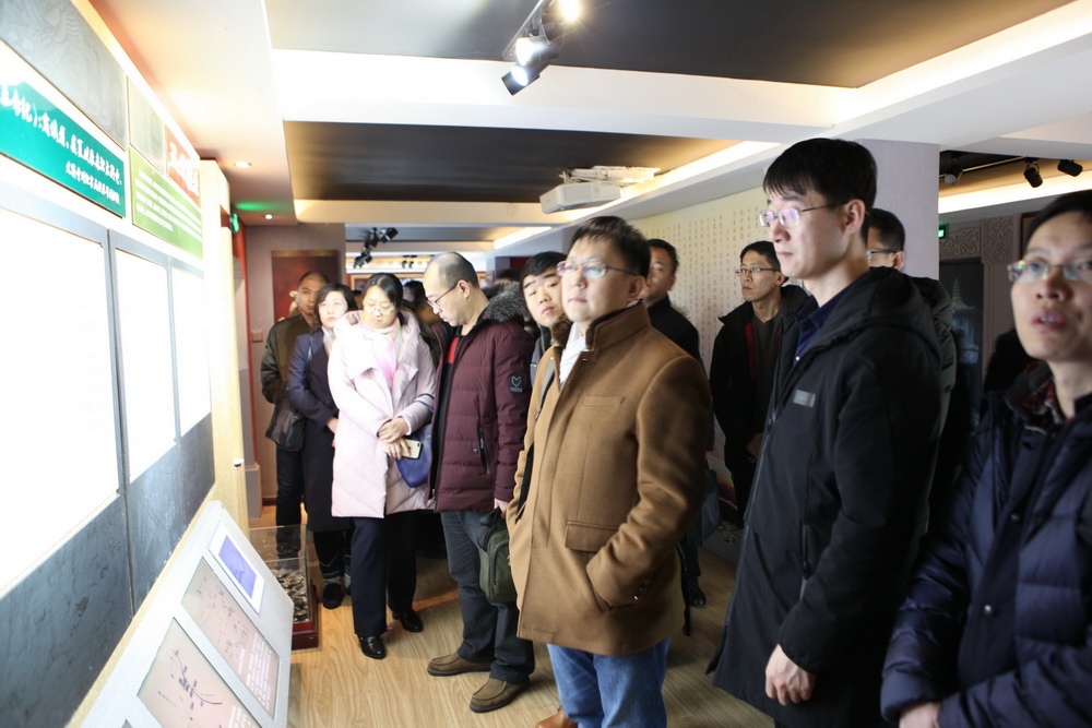2018年12月4日，由省委组织部主办的全省青年人才新时代“爱国奋斗、建功龙江”国情省情主题研修班（第二期）来黑龙江省方志馆参观。.jpg